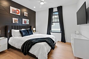 4 bedrooms, iron/ironing board, WiFi, bed sheets - Music Row (Taylor's Version) Townhome (Nashville)