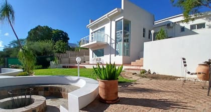 Villa Saffier is a cozy and safe apartment in Eros Park in Windhoek, Namibia.
.