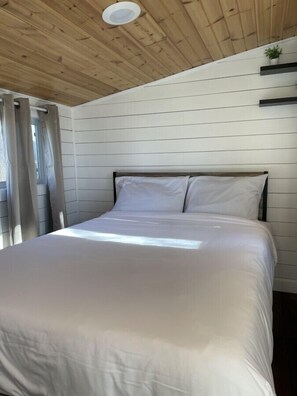 Free WiFi - Experience Tiny Living at Tin Cup RV Park! (Mahomet)