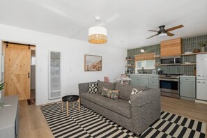 Smart TV - 706 S Pacific Unit C · Steps From Beach, Panoramic Ocean Views & Parking (Oceanside)