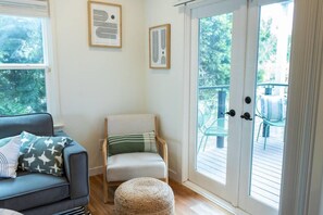 Smart TV - Clementine Crush, Oceanview Rooftop Deck and A/C (Oceanside)