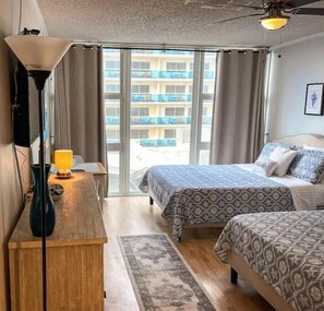 1 habitación, tabla de planchar con plancha, wifi gratis y ropa de cama 