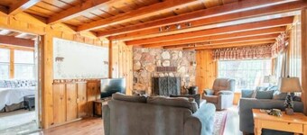 Three Little Bears Cabin W/Hot Tub & Pool Table!