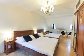 Caja de seguridad en la habitación, cortinas blackout y wifi gratis 