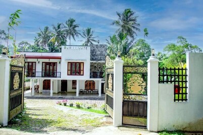 Serene Bungalow Near Sinharaja Rainforest | Ideal for Nature Lovers…..