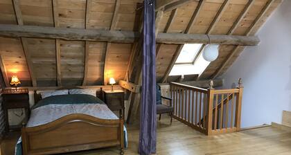 Ecolieu Le Chant du Temps Chambre d'hôtes piscine naturelle, sauna table d'hôtes