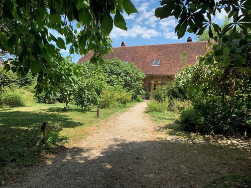 Ecolieu Le Chant du Temps Chambre d'hôtes piscine naturelle, sauna table d'hôtes