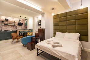 1 chambre, bureau, fer et planche à repasser, Wi-Fi gratuit