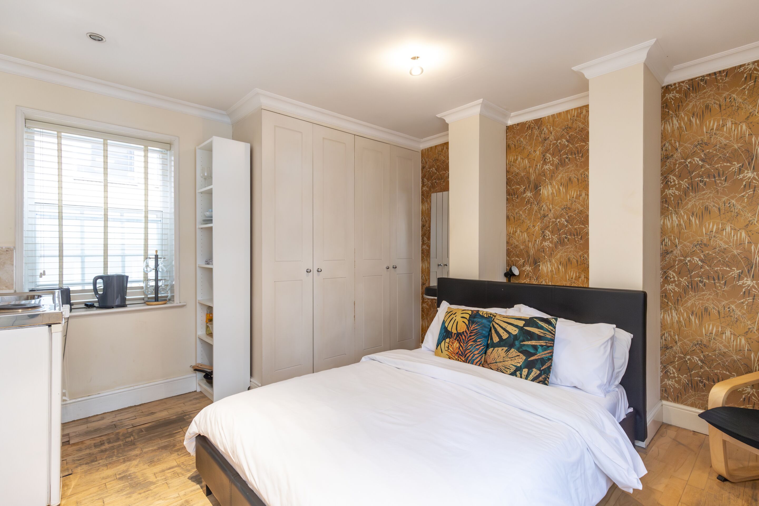 1 bedroom, desk, iron/ironing board, free WiFi