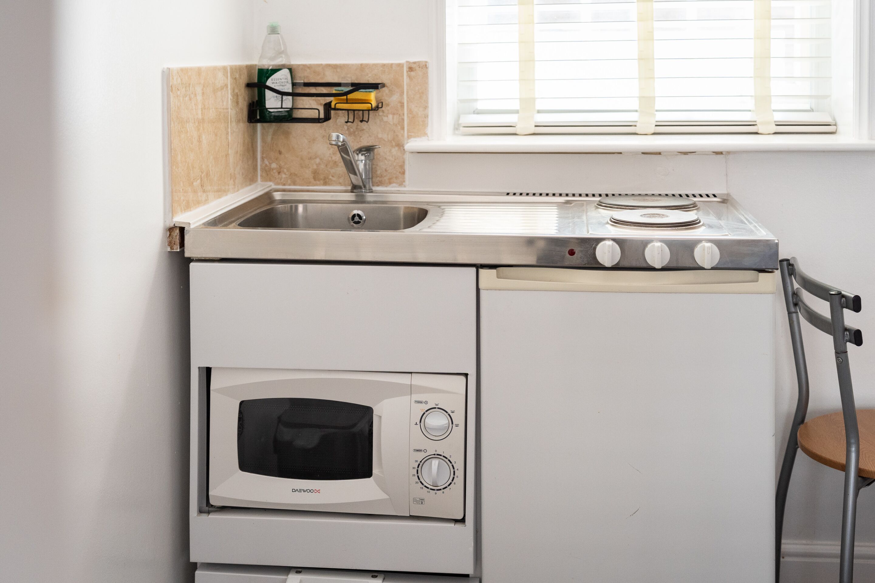 Microwave, electric kettle, toaster, cookware/dishes/utensils