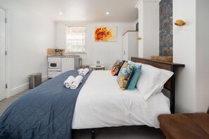 1 bedroom, free WiFi, bed sheets - Aldgate London City Boutique Cosy Studio 4 (London)