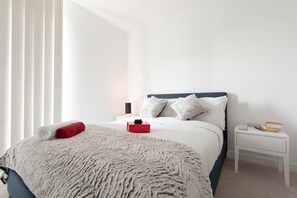 2 makuuhuonetta, silitysrauta/-lauta, Wi-Fi, vuodevaatteet