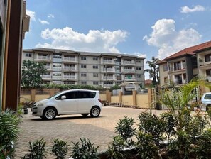 Property grounds - The Dainty Place Kiwatule
 (Kampala)