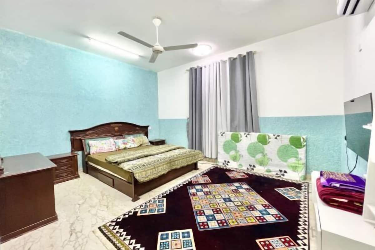 Individually decorated, individually furnished, soundproofing, free WiFi