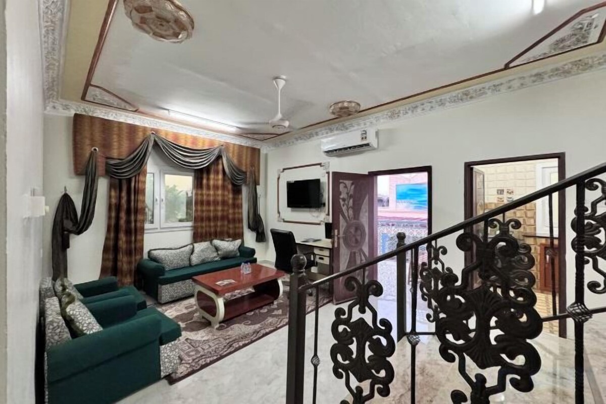 Living area | TV