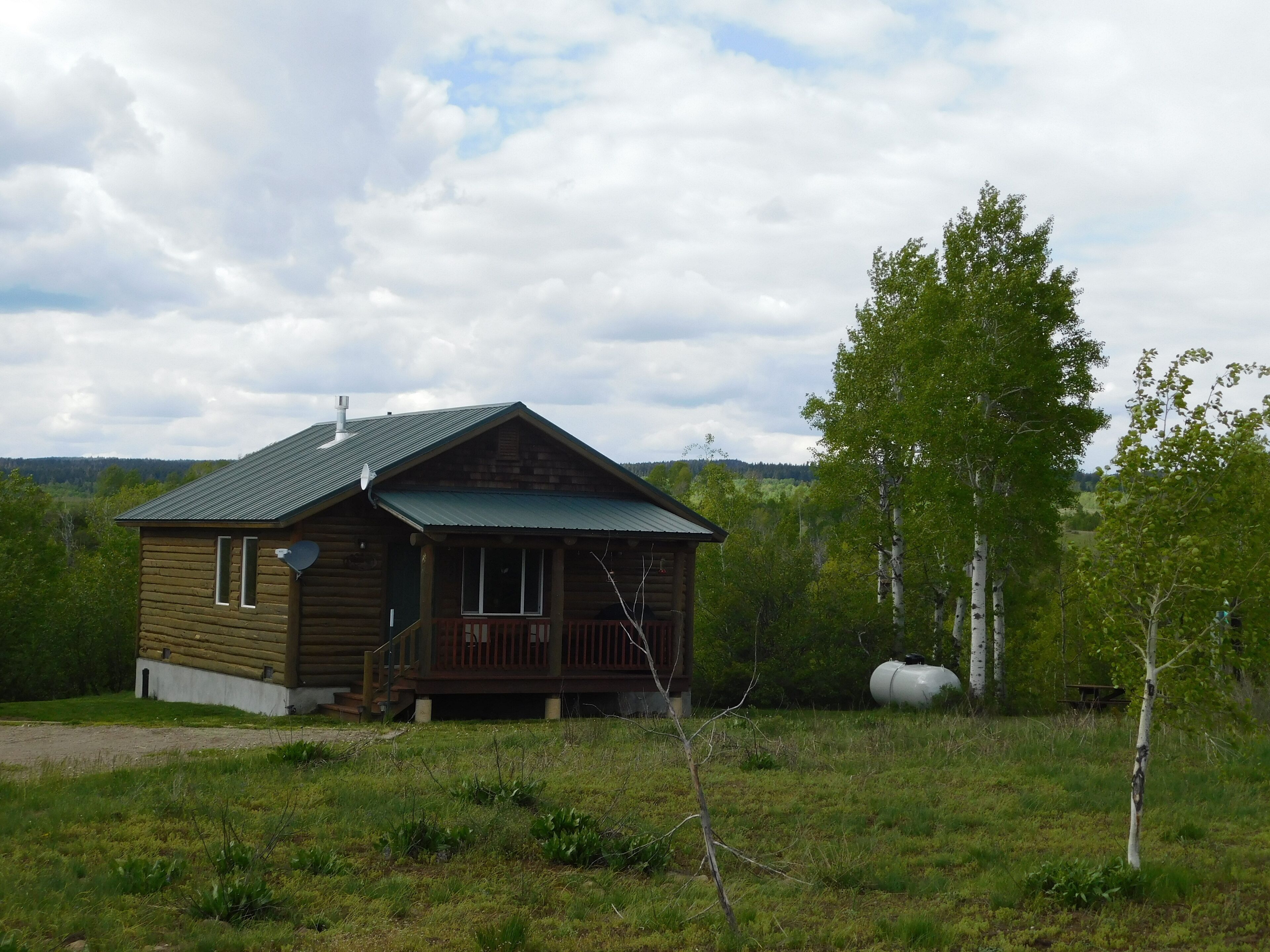Fisherman's Delight!  Family friendly cabin with Teton Mountain views!
