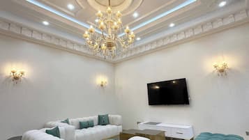 Apartment, 2 Bedrooms, Accessible, Smoking | Room amenity