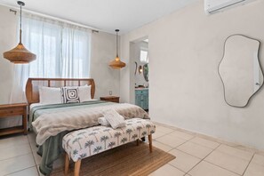 7 bedrooms, desk, iron/ironing board, free WiFi