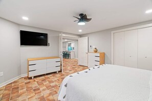 2 bedrooms, iron/ironing board, travel crib, free WiFi