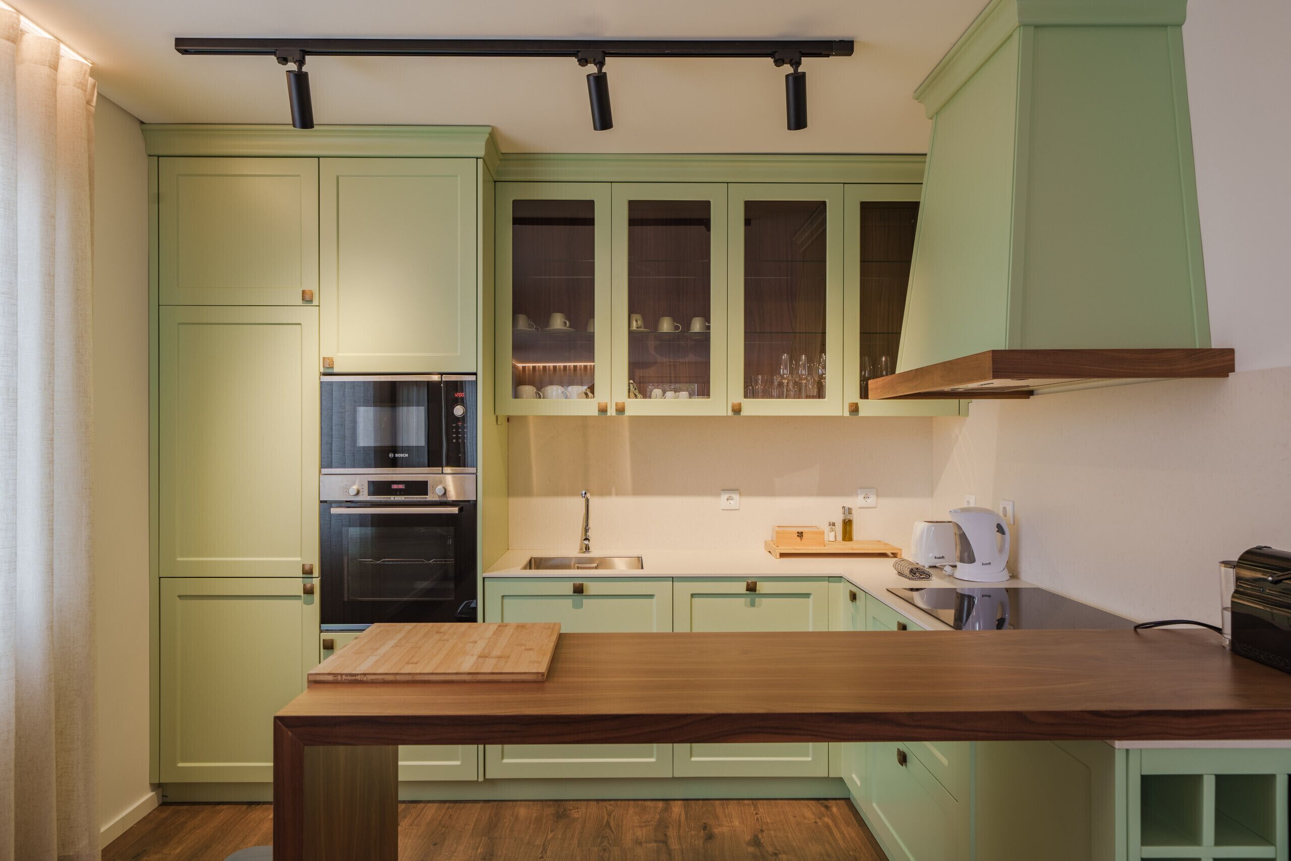 Refrigerador, microondas, horno, lavavajillas