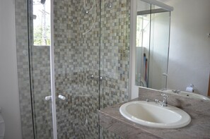 Familien-Suite | Badezimmer