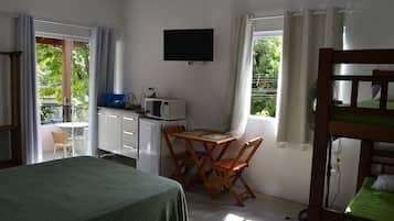 Family Suite | 1 bedroom, free WiFi