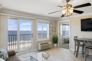 TV - Oceanfront 2bd 2bth / Fish/ Pool /Fitness Ctr/ 904 (Virginia Beach)