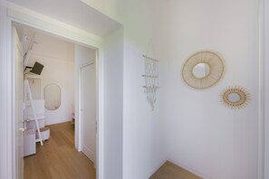 Basic Room | 1 bedroom, Egyptian cotton sheets, premium bedding