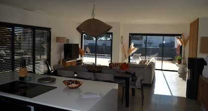 Villa Exceptionnelle Avec Piscine à Quelques pas de la Plage