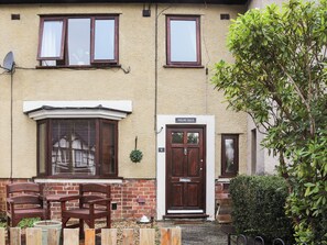 Exterior - 3 bedroom accommodation in Llanberis, near Caernarfon (Llanberis, near Caernarfon)