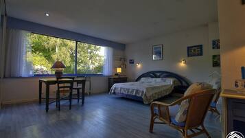 4 Schlafzimmer, BĂŒgeleisen/BĂŒgelbrett, kostenloses WLAN