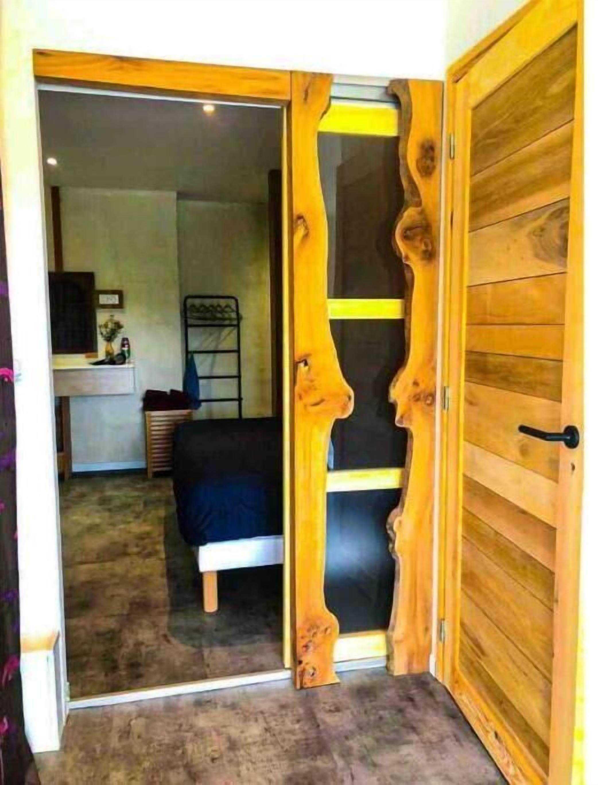 1 多间卧室、WiFi、床单