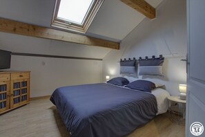 4 chambres, fer et planche à repasser, Wi-Fi gratuit, draps fournis