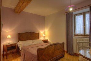 3 habitaciones, tabla de planchar con plancha y wifi gratis 