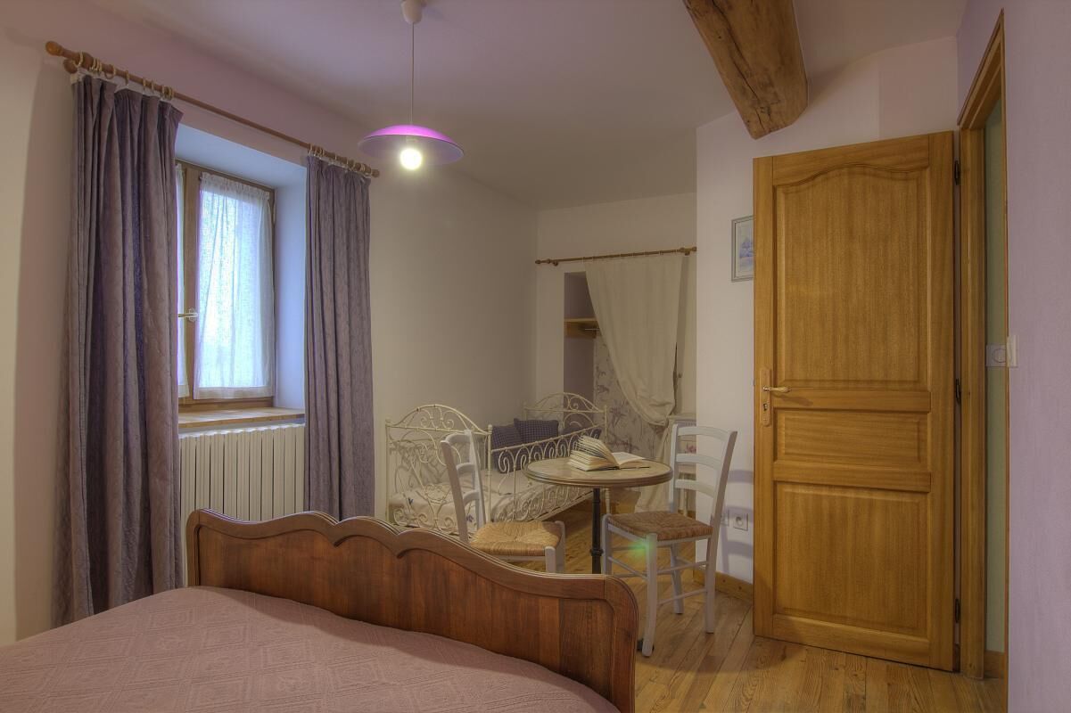 3 bedrooms, iron/ironing board, free WiFi