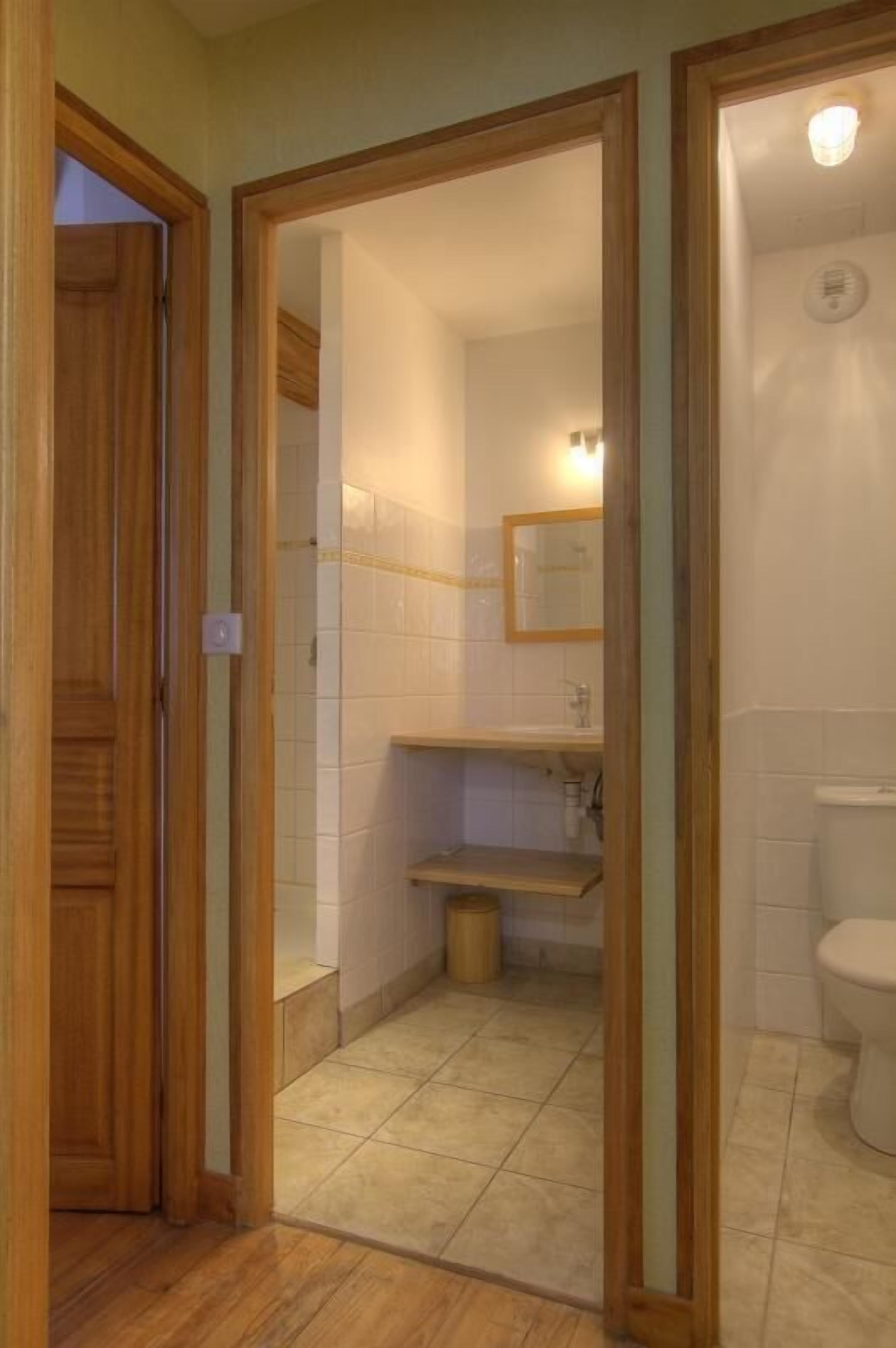 Een douche, een haardroger