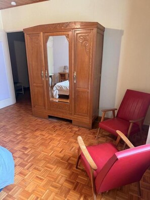 1 quarto, ferros/tábuas de passar roupa, Wi-Fi de cortesia
