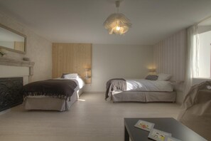 3 makuuhuonetta, silitysrauta/-lauta, ilmainen Wi-Fi, vuodevaatteet