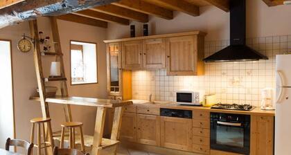 Les Hirondelles - PEYRIEU