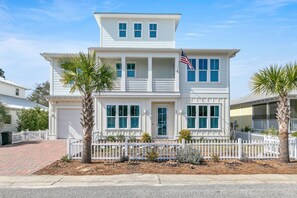 Exterior - 🐟Walk to Beach-Prime Location-30A-Just Breezin' (Santa Rosa Beach)
