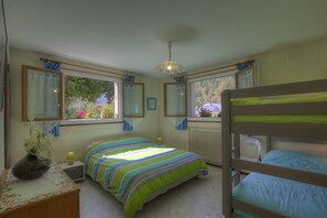 1 bedroom, iron/ironing board, free WiFi - Sous les Moulins - Chezery-forens (CHEZERY-FORENS)