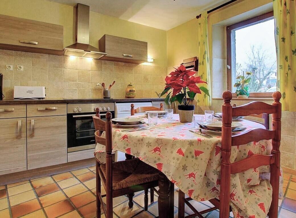 Microwave, oven, coffee/tea maker, toaster