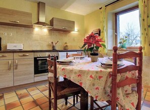 Microwave, oven, coffee/tea maker, toaster