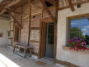 Exterior detail - la Ferme aux Colombages (MARBOZ)