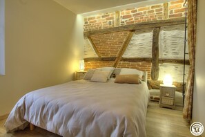 2 chambres, fer et planche à repasser, Wi-Fi gratuit, draps fournis