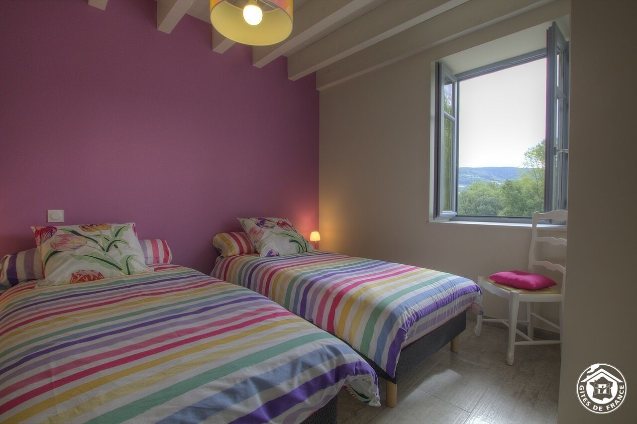 2 bedrooms, iron/ironing board, free WiFi