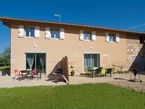 Outdoor dining - Tournesol - Saint-benigne (SAINT-BENIGNE)