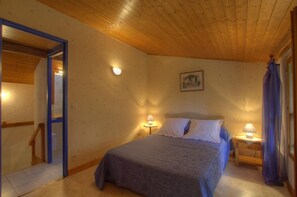 1 habitación, tabla de planchar con plancha y wifi gratis 