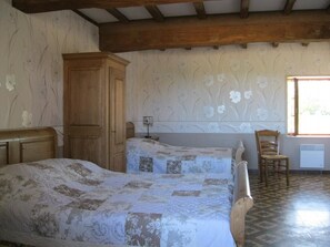 2 bedrooms, iron/ironing board - Le Tilleul - Laiz - Gîte (LAIZ)