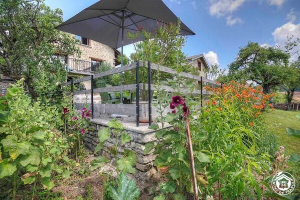 Property grounds - Les Yeux du Bois - Boyeux-saint-jerome (BOYEUX-SAINT-JEROME)